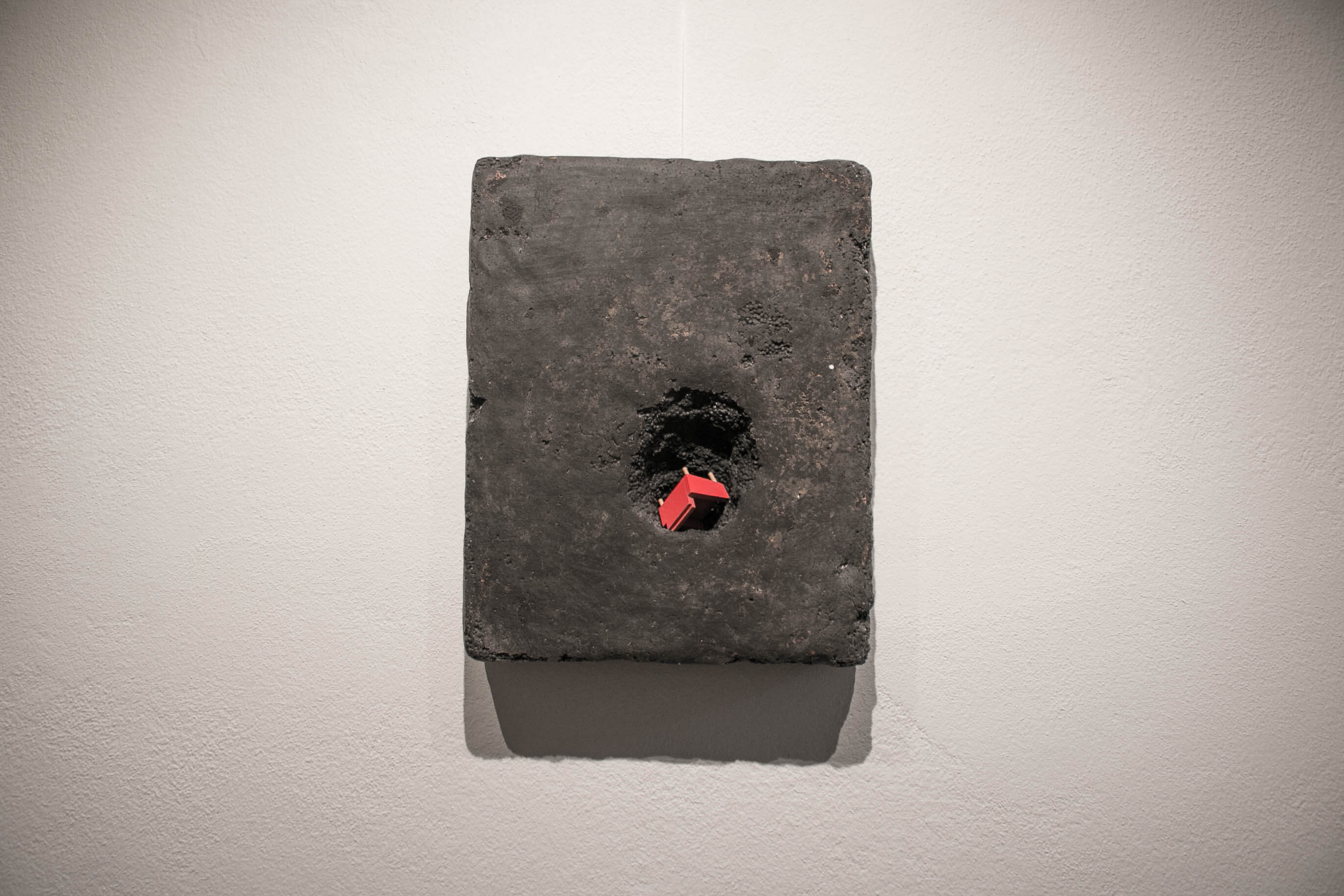 dirt_red_Meenan_art_relief_sculpture_IMG_2476.jpg